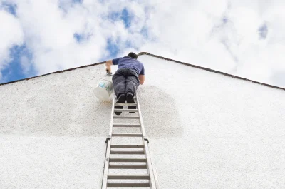 Peinture extérieure à Vieil-Moutier — façades et ravalement
